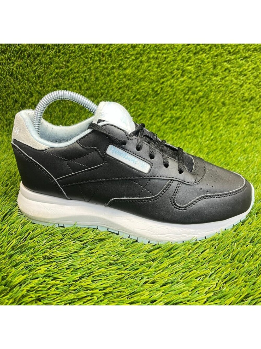 Reebok Classic Leather SP Boys Size‎ 6Y Black White Casual Shoes Sneakers